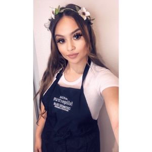 Meet your Posher, Mayra